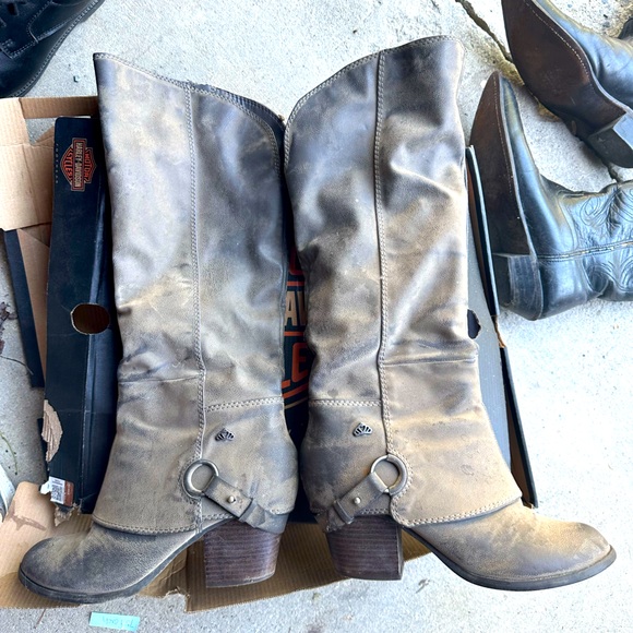 8.5 boots - Picture 1 of 1